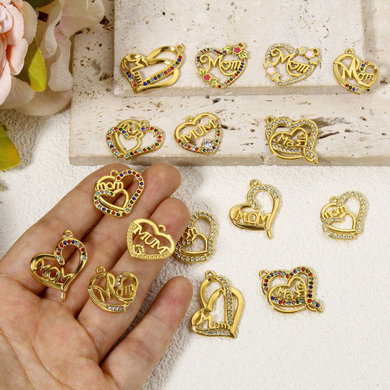 Eco-friendly 304 Stainless Steel Mother's Day Charms Gold Plated Heart Message " Mom " Enamel Multicolor Rhinestone の画像