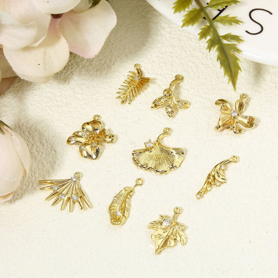 Picture of 2 PCs Eco-friendly Brass Charms 18K Gold Plated Flower Leaf Clear Cubic Zirconia