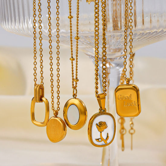 Immagine di 1 Pz Placcatura Sottovuoto Ecologica Semplice & Casual Elegante Placcato Oro 18K 304 Acciaio Inossidabile Rollo Catena Rettangolo Messaggio " GOOD LUCK " Collana con Ciondolo Per Donne