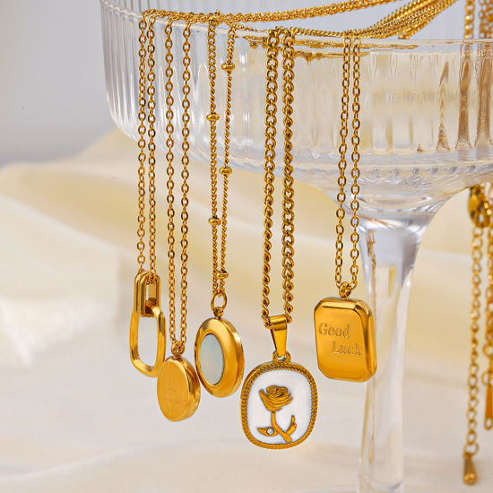 Immagine di 1 Pz Placcatura Sottovuoto Ecologica Semplice & Casual Elegante Placcato Oro 18K 304 Acciaio Inossidabile Rollo Catena Rettangolo Messaggio " GOOD LUCK " Collana con Ciondolo Per Donne