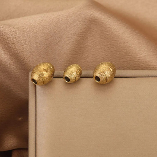 Bild von 2 Stück Vakuumbeschichtung 304 Edelstahl Perlen für die DIY-Schmuckherstellung Barrel 18K Gold plattiert Geschnitzte Muster Sternenstaub
