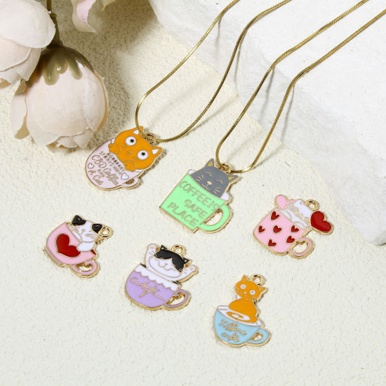 Imagen de 10 Unidades Zamak Colgantes Chapado en Oro Multicolor Gato Taza Esmalte