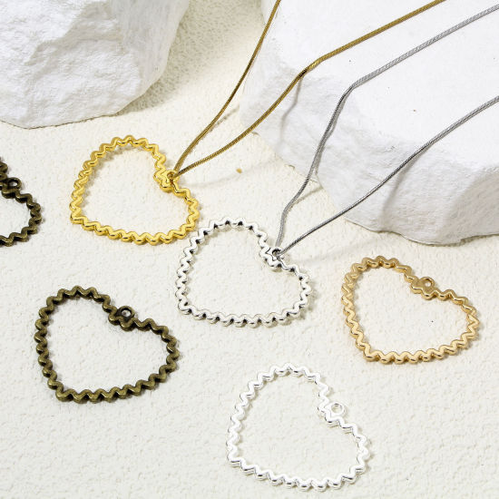 Imagen de 10 Unidades Zamak día de San Valentín Colgantes Multicolor Corazón Hueco 3.3cm x 2.9cm