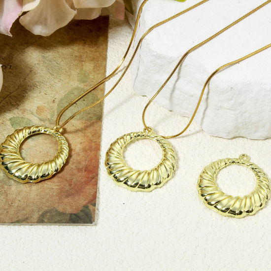 Picture of Zinc Based Alloy Geometric Pendants Gold Plated Texture Hollow