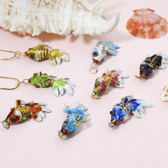 Image de 1 Pièce Pendentifs Bijoux d'Océan en Laiton Doré Multicolore Poisson Mobile 4.8cm x 2.4cm