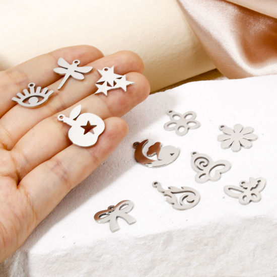 Immagine di 5 Pz Ecologico 201 Acciaio Inossidabile Semplice Ciondoli Fiore Margherita Tono Argento Liscio