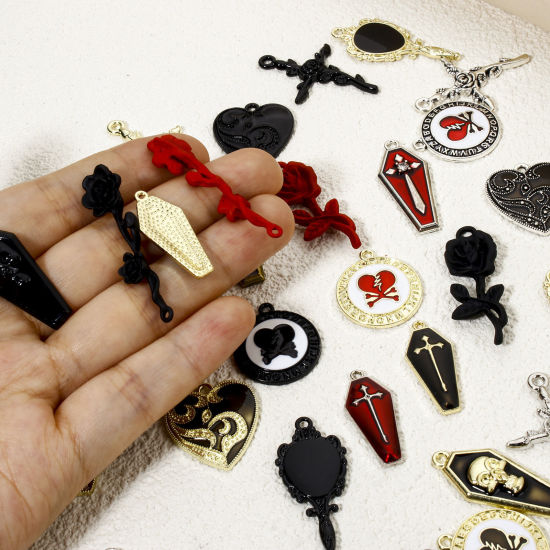 Picture of Zinc Based Alloy Halloween Charms Skeleton Skull Heart