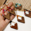 Imagen de 2 Unidades Madera+Resina Resina de Efecto Madera Colgantes Multicolor Diamond Astillas de Grava 4.8cm x 2.6cm