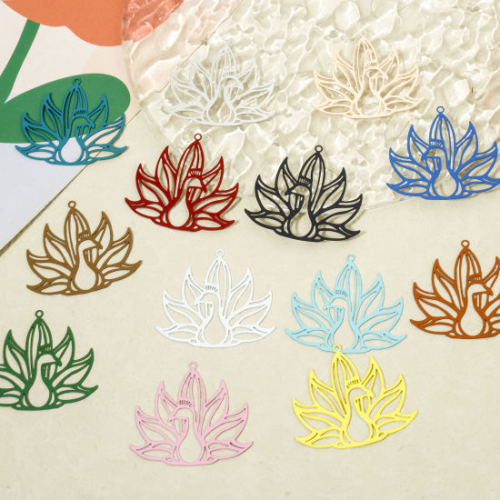Immagine di 10 Pz Lega di Ferro Filigree Stamping Ciondoli Pendenti Multicolore Pavone Filigrana 4cm x 3.5cm