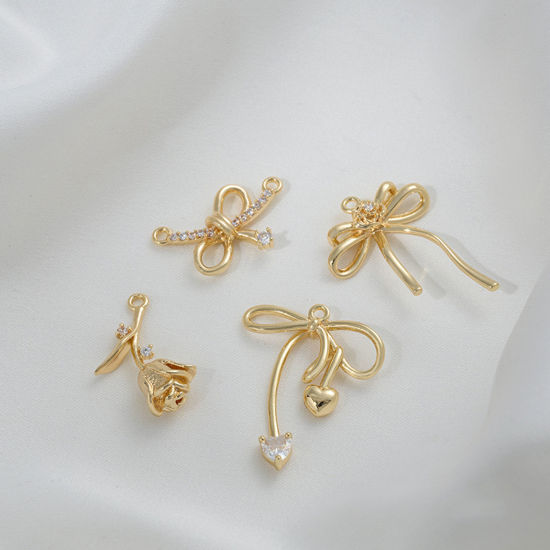 1 個 エコフレンドリー 真鍮 チャーム リボン 14K ゴールドメッキ 花 クリアジルコン の画像