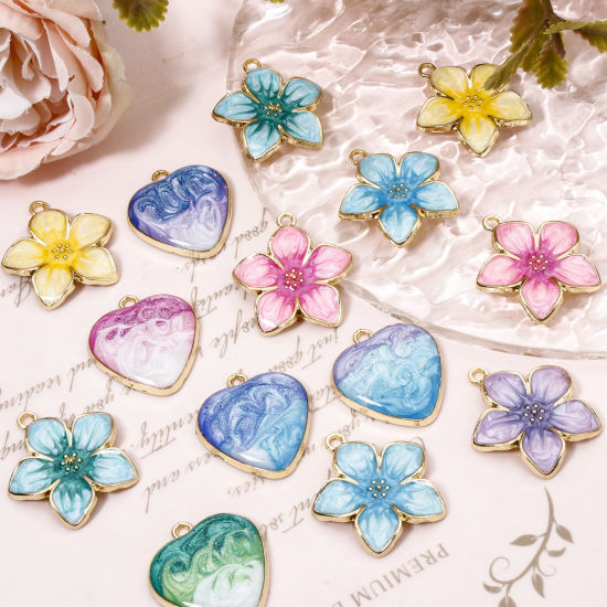 Picture of Zinc Based Alloy Charms Gold Plated Gradient Color Multicolor Pearlized Flower Heart Enamel