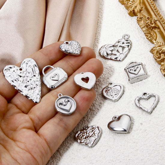 Picture of 304 Stainless Steel Valentine's Day Charmes Silver Tone Heart