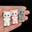 2 個 フロッキング ペンダント 猫 シルバートーン 多色 3.2cm x 1.8cm、 の画像