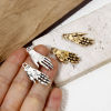 Picture of Zinc Based Alloy Pendants Hand 3D 3cm x 1.3cm