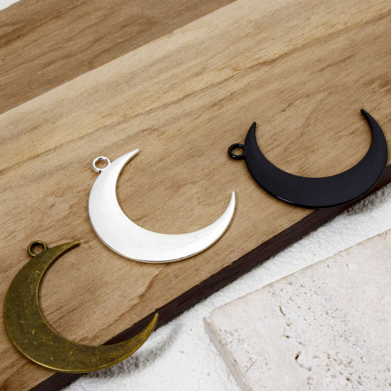 Imagen de 10 Unidades Zamak Galaxia Colgantes Luna Creciente 4.3cm x 3.2cm