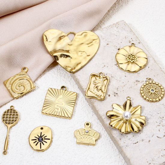 Picture of Eco-friendly Vacuum Plating 304 Stainless Steel Charms 14K Real Gold Plated Heart Flower Clear Rhinestone