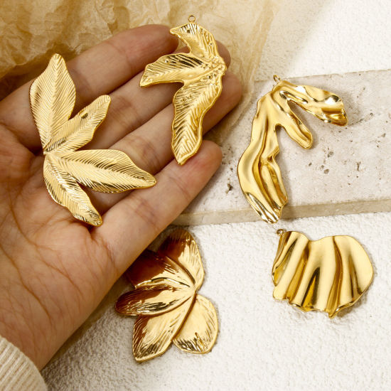 Imagen de 1 Unidad Recubrimiento al Vacío PVD Ecológico 304 Acero Inoxidable Colección Flora Colgantes Hoja 18K Oro Real Chapado