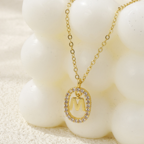 Immagine di 1 Pz Ottone Micro Intarsio Ciondoli Ovale Placcato Oro 18K Lettera Maiuscola Filigrana Trasparente Cubic Zirconiae 18.7mm x 11.3mm