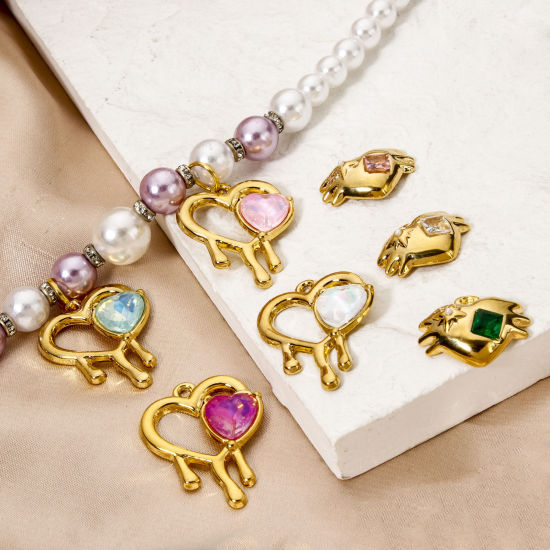 Изображение 2 ШТ Экологичное вакуумное PVD-покрытие 304 Нержавеющая Сталь День святого Валентина Подвески Сердце 18K настоящее золото с покрытием Разноцветный Искусственный Циркон