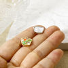 Imagen de 1 Unidad Concha Naturales & Latón Colgantes Multicolor Verde & Naranja Trapecio Flor Esmalte 12.5mm x 12mm