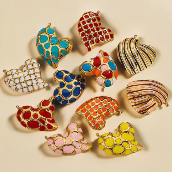 Picture of Eco-friendly PVD Vacuum Plating 304 Stainless Steel Valentine's Day Charms 18K Gold Plated Heart Enamel 28mm x 24mm