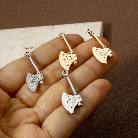 Immagine di 2 Pz Ecologico Ottone Ciondoli Pendenti Vero Oro Placcato Ascia 3D 3.2cm x 1.1cm