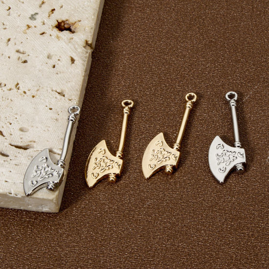 Immagine di 2 Pz Ecologico Ottone Ciondoli Pendenti Vero Oro Placcato Ascia 3D 3.2cm x 1.1cm