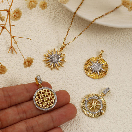1 Piece Brass Pendants 18K Gold Plated & Platinum Plated Two Tone Sunflower Star Micro Pave Clear Cubic Zirconia の画像