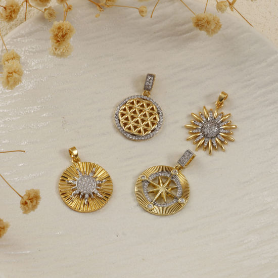 1 Piece Brass Pendants 18K Gold Plated & Platinum Plated Two Tone Sunflower Star Micro Pave Clear Cubic Zirconia の画像