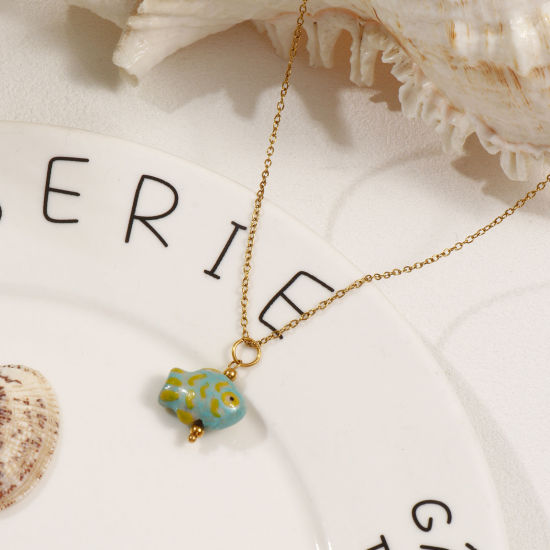 Bild von Umweltfreundliche PVD-Vakuumbeschichtung 304 Edelstahl & Keramik Ozean Schmuck Charms 18K Vergoldet Fisch Gemalt 25mm x 18mm