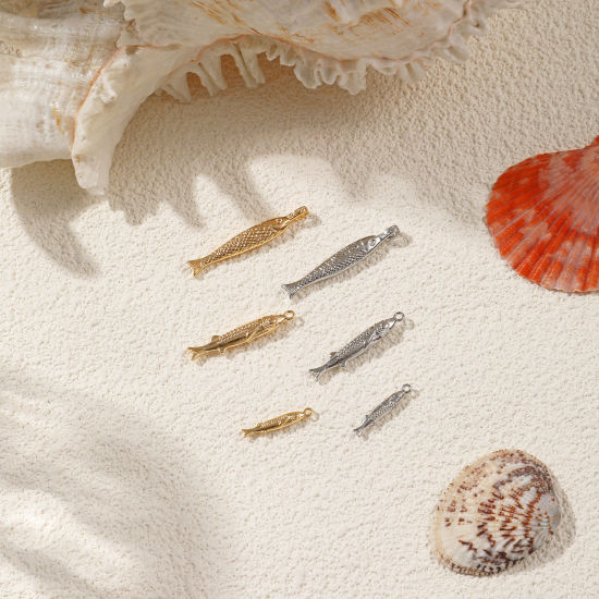 Immagine di 2 PCs Eco-friendly Brass Ocean Jewelry Charms Real Gold Plated Fish Animal 3D