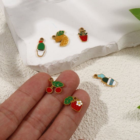 Immagine di 2 Pz Placcatura Sottovuoto PVD Ecologica 304 Acciaio Inossidabile Collezione Flora Ciondoli Placcato Oro 18K Pianta in Caso Smalto