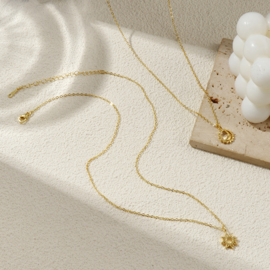 Immagine di 18K Vero Oro Placcato Catena a Cavo Sole & Luna Collana con Ciondolo, Ottone 46cm + 6cm, Per Donne, Squisito Galassia Ecologico, 1 Pz