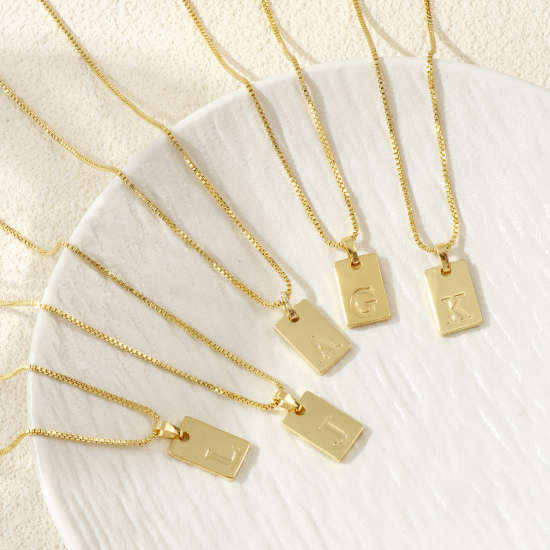 Immagine di 18K Vero Oro Placcato Catena a Casella Rettangolo Collana con Ciondolo, Ottone 45cm + 5cm, Per Donne, Messaggio " A-Z " Minimalista Lettera Maiuscola Regalo, Ecologico, 1 Pz
