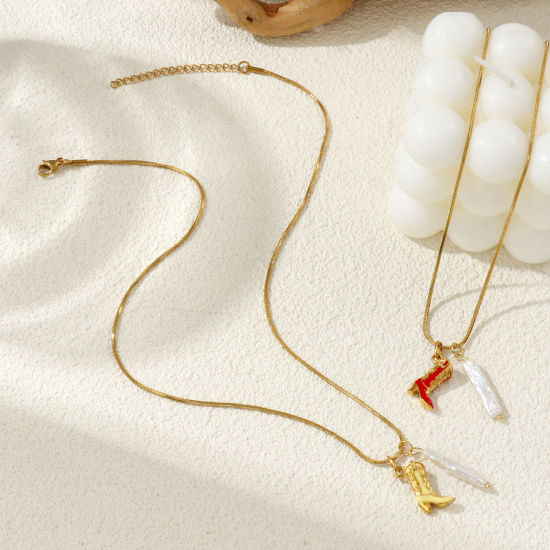 Bild von 18K Echtgold plattiert Quadratische Schlangenkette Stiefel Anhänger Halskette, 304 Edelstahl & Naturperle 45cm + 5cm, Für Frauen, Emaille 3D, West-Cowboy Barock Geschenk, Umweltfreundliche PVD-Vakuumbeschichtung