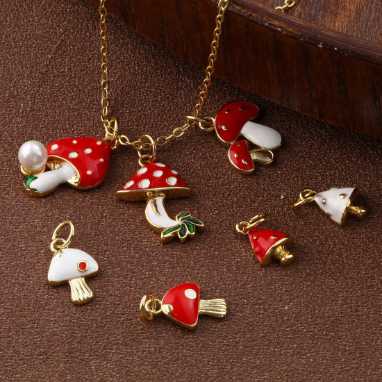 Immagine di 2 Pz Ecologico Ottone Collezione Flora Ciondoli 18K Vero Oro Placcato Smalto Fungo