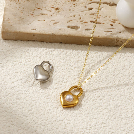 Изображение 2 ШТ Экологичное вакуумное PVD-покрытие 304 Нержавеющая Сталь День святого Валентина Подвески Разноцветный Сердце Замок С Исскуственными Жемчугами 19мм x 12мм