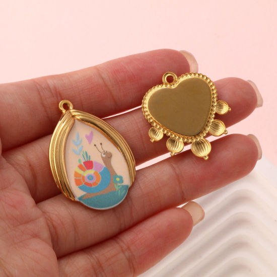 Immagine di 1 Pz Placcatura Sottovuoto PVD Ecologica 304 Acciaio Inossidabile Ciondoli Pendenti 18K Vero Oro Placcato Multicolore Fiore Chiocciola Stampato