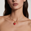 Image de Collier à Breloques Fraises Plaqué Or Véritable 18K en 304 Acier Inoxydable & Résine Pour Femmes, Chaîne Maille Forçat 45cm + 5cm, à Strass Transparent 3D, Exquis Sucré & Mignon Cadeau, Revêtement sous Vide PVD Respectueux de l'Environnement, 1 Pièce