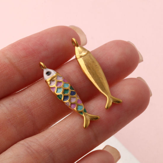 Immagine di 1 Pz Placcatura Sottovuoto PVD Ecologica 304 Acciaio Inossidabile Gioielli Oceanici Ciondoli Placcato Oro 18K Smalto Pesce Madreperla 26mm x 6mm