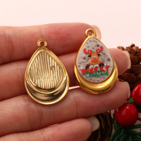 Immagine di 2 Pz Placcatura Sottovuoto PVD Ecologica 304 Acciaio Inossidabile Natale Ciondoli 18K Vero Oro Placcato Multicolore Goccia Stampato 28mm x 19mm
