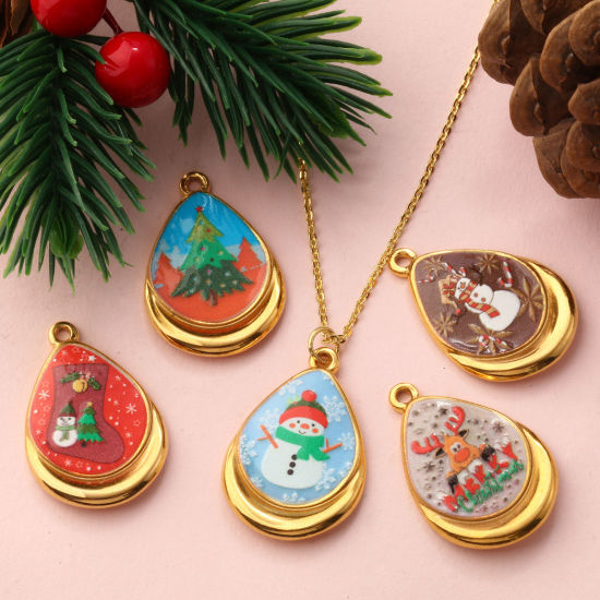 Immagine di 2 Pz Placcatura Sottovuoto PVD Ecologica 304 Acciaio Inossidabile Natale Ciondoli 18K Vero Oro Placcato Multicolore Goccia Stampato 28mm x 19mm