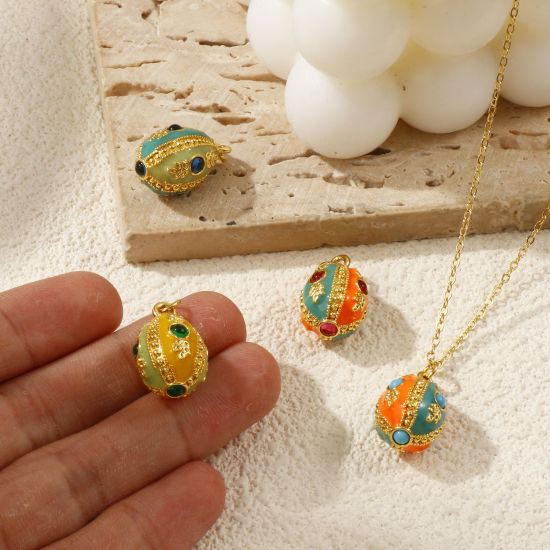 1 個 真鍮 & ラインストーン チャーム 18Kゴールドメッキ 多色 エナメル イースターエッグ 3D 24mm x 13mm、 の画像