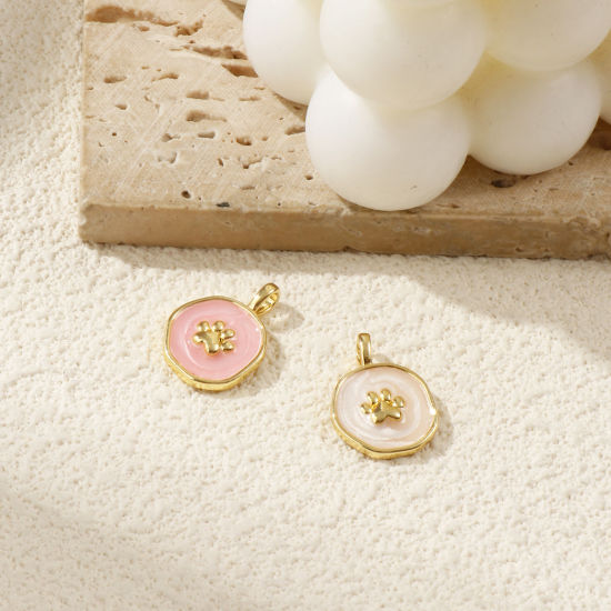 Immagine di 2 Pz Ecologico Ottone Memoriale dell'animale Ciondoli 18K Vero Oro Placcato Smalto Irregolare Orma di Zampa Madreperla 19.5mm x 14mm