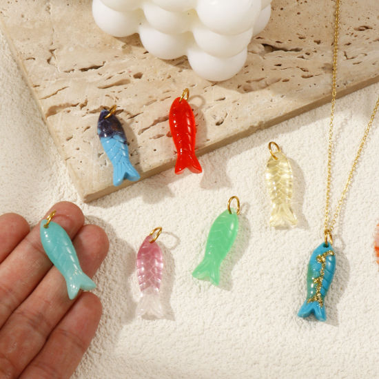 Изображение 1 ШТ Экологичное вакуумное PVD-покрытие 304 Нержавеющеая Сталь И Смолы Морские Украшения Подвески 18K настоящее золото с покрытием Рыба Трехмерный 3.5см x 1см