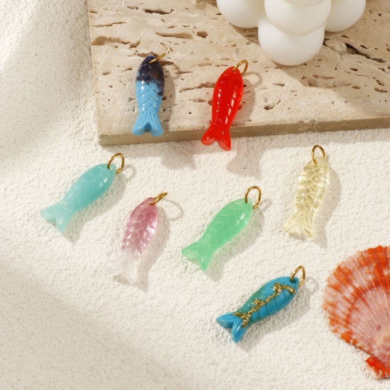 Изображение 1 ШТ Экологичное вакуумное PVD-покрытие 304 Нержавеющеая Сталь И Смолы Морские Украшения Подвески 18K настоящее золото с покрытием Рыба Трехмерный 3.5см x 1см