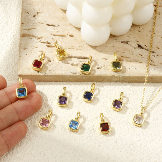 1 個 エコフレンドリー 真鍮+ジルコン 誕生石 チャーム 18Kリアルゴールドメッキ 正方形 15.5mm x 7.5mm、 の画像