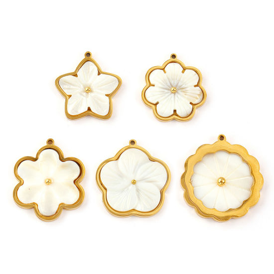 Picture of Eco-friendly PVD Vacuum Plating 304 Stainless Steel & Natural Shell Charms 18K Real Gold Plated White Flower
