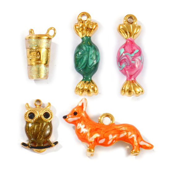 2 個 エコフレンドリー PVD真空メッキ 防水 耐変色性の 低アレルギー性の 304ステンレス鋼 チャーム 18Kリアルゴールドメッキ エナメル 3D の画像