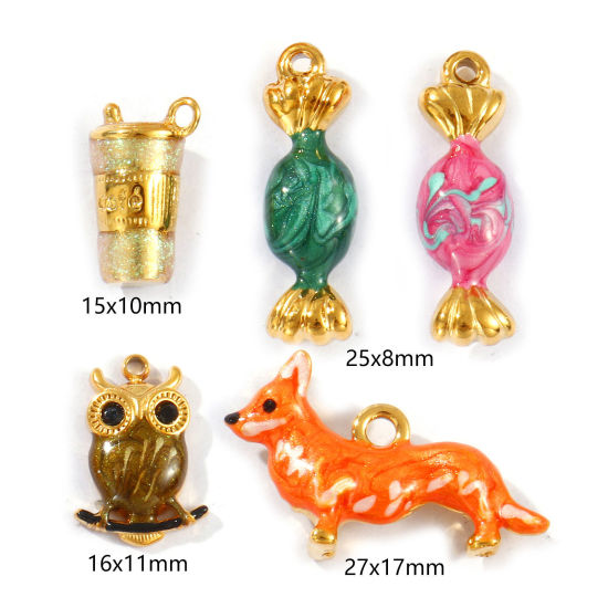 2 個 エコフレンドリー PVD真空メッキ 防水 耐変色性の 低アレルギー性の 304ステンレス鋼 チャーム 18Kリアルゴールドメッキ エナメル 3D の画像